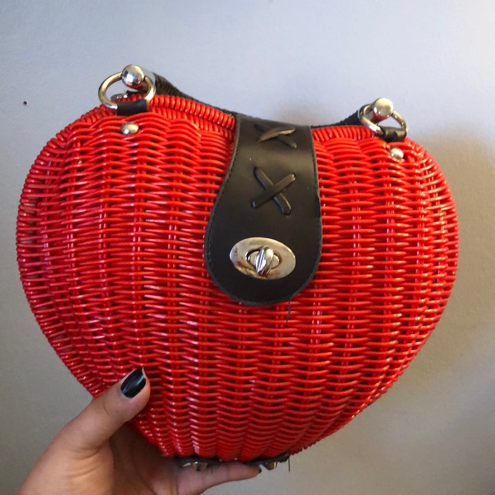Red heart purse